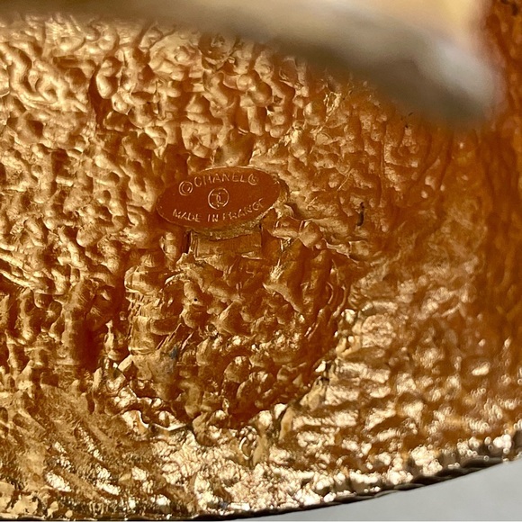 CHANEL⭐️RaRe⭐️Vintage Quilted Byzantine Cuff Bracelet, 1980s⭐️w/box & COA⭐️ - Picture 6 of 11